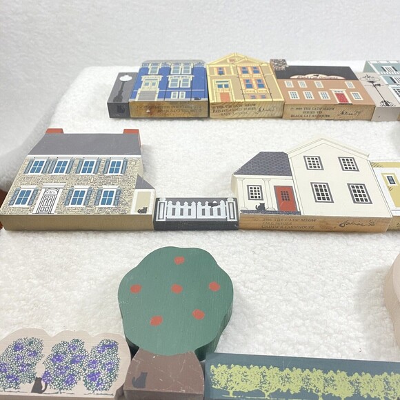 Vintage The Cats Meow Village Lot 80's-90's Wooden House Town Buildings 23-Piece - Picture 9 of 16
